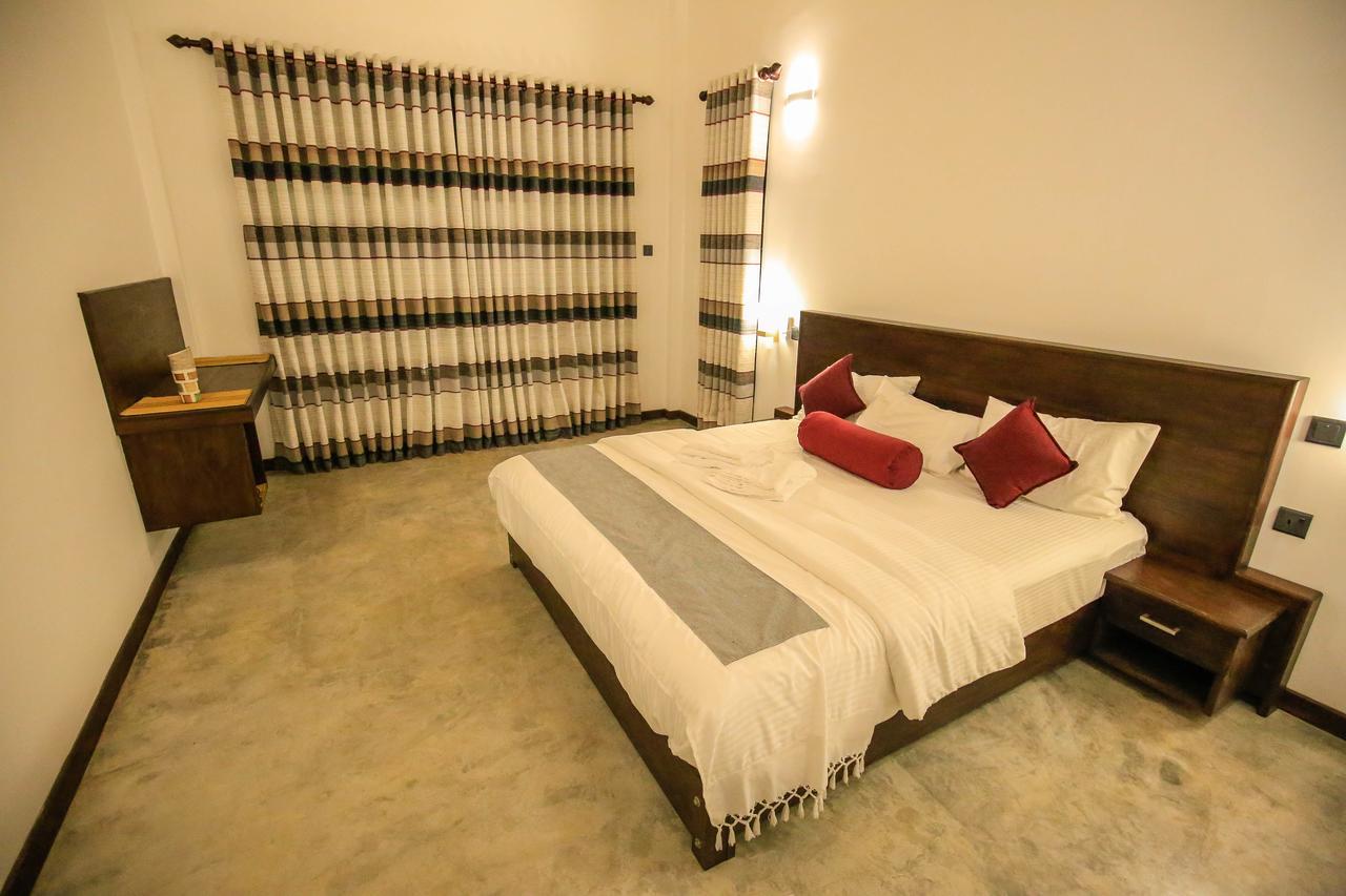 Amazing Villa Matara Bagian luar foto
